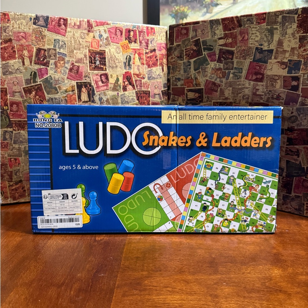 Ludo and Snakes & Ladders board game 2in1